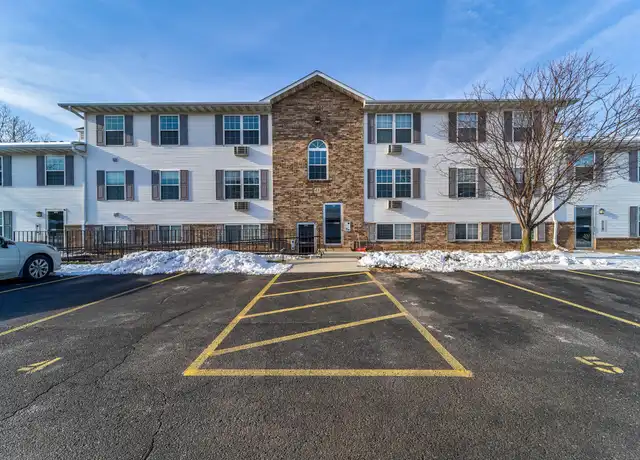 Property at Jackson Highlands - 25 E County Road Y, Oshkosh, WI, 54901, 2 beds, 1-2 bath, [object Object]