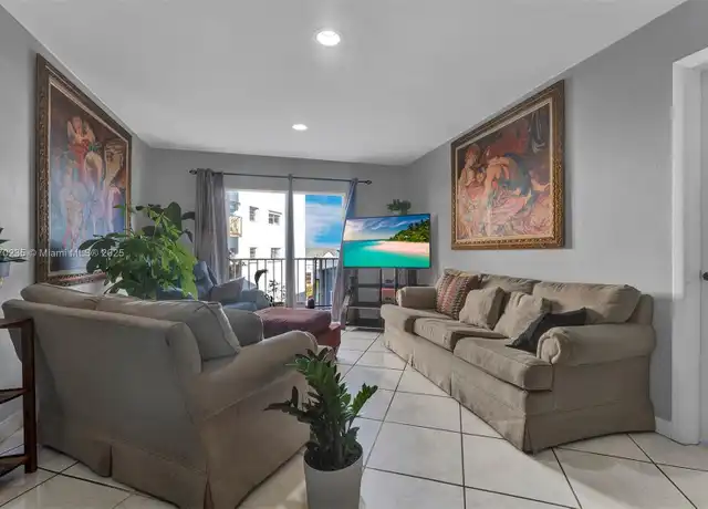 Property at 7125 Bonita Dr #306, Miami Beach, FL, 33141, 2 beds, 2 baths, [object Object]