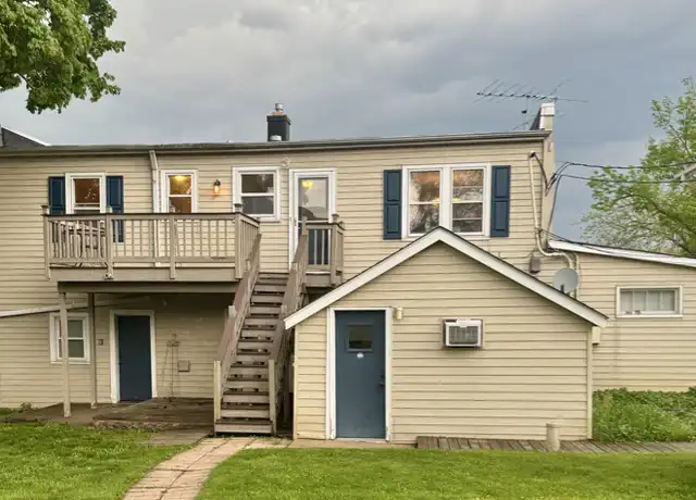 Property at 622 Milwaukee St, Delafield, WI, 53018, 2 beds, 1 bath, [object Object]