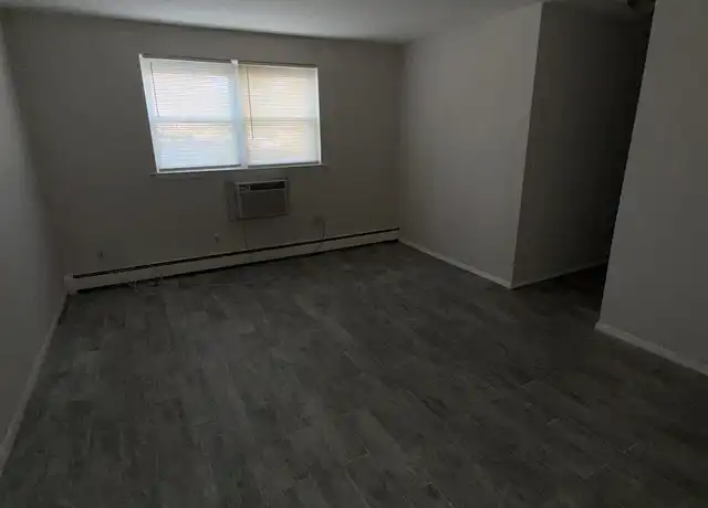 Property at 3900 Jefferson St Unit 203, Wilmington, DE, 19802, 2 beds, 1 bath, [object Object]