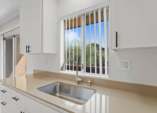 Photo of 11509 216th St, Lakewood, CA 90715