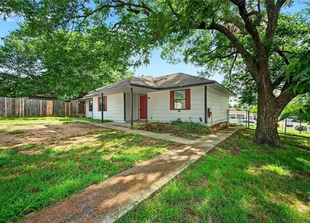 Property at 701 E Morton St, Denison, TX, 75021, 3 beds, 1.5 baths, [object Object]