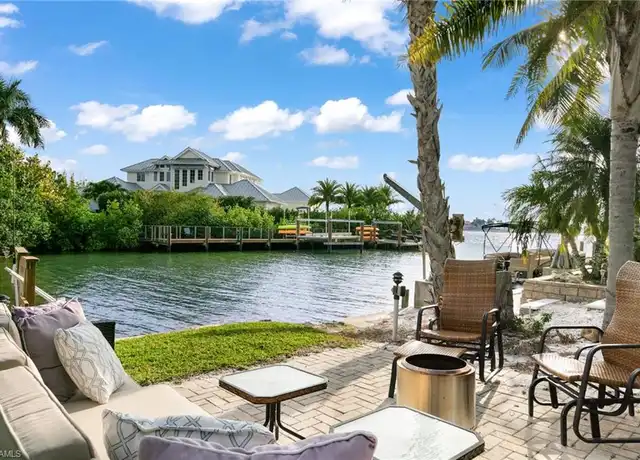 Property at 1360 Chesapeake Ave Unit 1372, Naples, FL, 34102, 1 bed, 1 bath, [object Object]