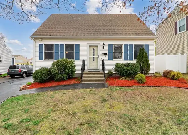 Property at 43 W Elderkin Ave, Groton, CT, 06340, 4 beds, 1.5 baths, [object Object]