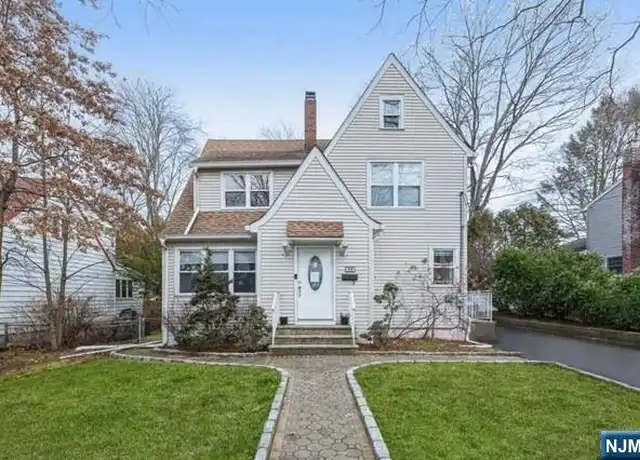 Property at 39 Park Ave, Cresskill, NJ, 07626, 3 beds, 2 baths, [object Object]
