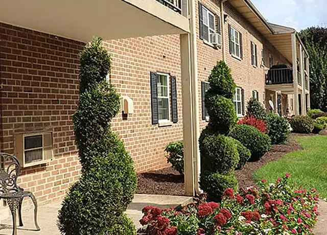 Photo of 1633 Judie Ln, Lancaster, PA 17603