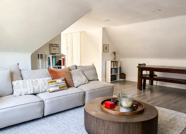 Property at 10136 Nanford Rd, Cleveland, OH, 44102, 1 bed, 1 bath, [object Object]