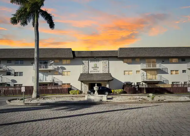 Property at 8601 SW 94th St Unit 316W, Miami, FL, 33156, 2 beds, 1 bath, [object Object]
