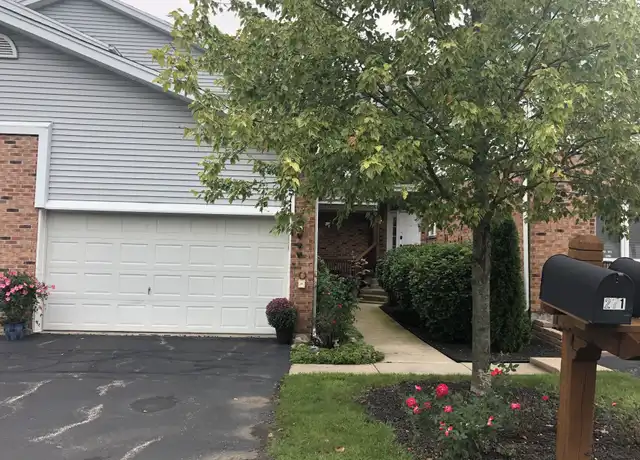 Property at 271 Charlotte Ct Unit 271, Cary, IL, 60013, 2 beds, 4 baths, [object Object]