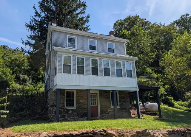 Property at 3374 W Springfield Rd, Glen Rock, PA, 17327, 2 beds, 1.5 baths, [object Object]