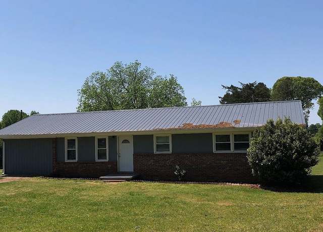 Photo of 897 Old Walhalla Hwy, Seneca, SC 29672