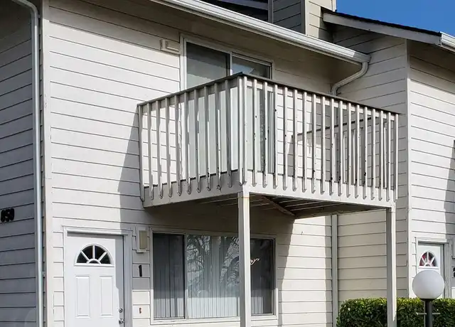 Property at 850 SE Midway Blvd Unit 01, Oak Harbor, WA, 98277, 2 beds, 1.5 baths, [object Object]