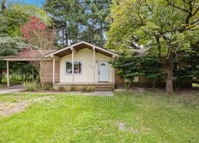 Property at 1033 Xavier Ct, Fayetteville, NC, 28311, 3 beds, 2 baths, [object Object]