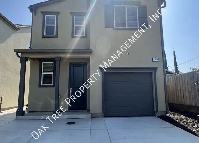 Property at 360 Oxford Ave Unit B, Clovis, CA, 93612, 2 beds, 1 bath, [object Object]