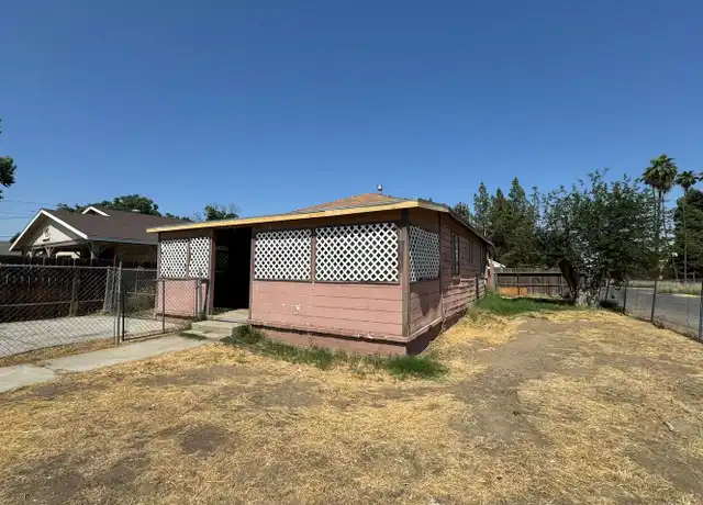 Property at 326 May St Unit A, Bakersfield, CA, 93308, 2 beds, 1 bath, [object Object]