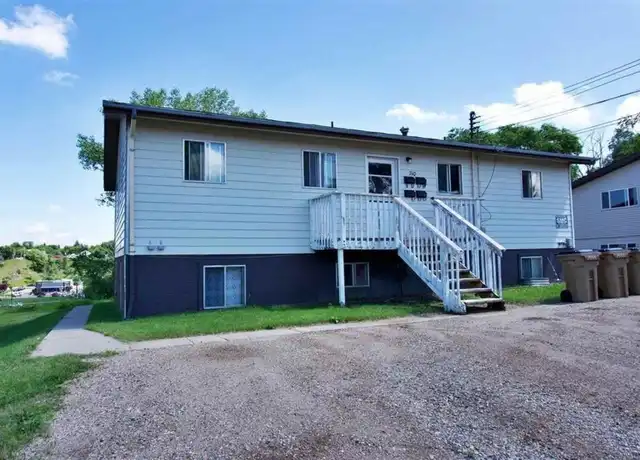 Property at 710 4th St SW, Minot, ND, 58701, 1 bed, 1 bath, [object Object]