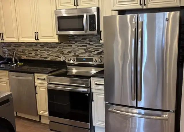 Property at 1672 Beacon St Unit 2A, Brookline, MA, 02445, 2 beds, 2 baths, [object Object]