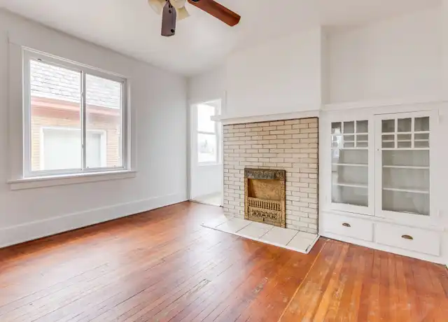Property at 424 Hays Ave Apt 2, Pittsburgh, PA, 15210, 3 beds, 1 bath, [object Object]