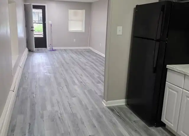 Property at 2010 Edgmont Ave Unit 1, Chester, PA, 19013, 1 bed, 1 bath, [object Object]