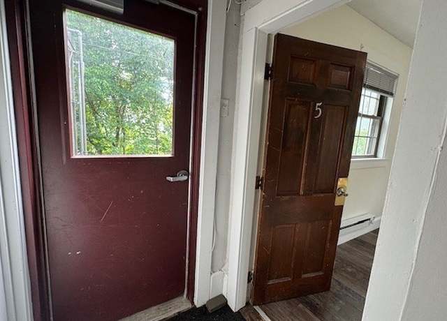 Photo of 15 Commonwealth Ave Unit 5, Concord, MA 01742