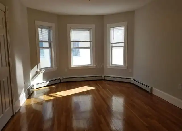 Property at 1279 Massachusetts Ave, Arlington, MA, 02476, 2 beds, 1 bath, [object Object]