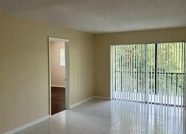 Property at 7900 S Colony Cir, Tamarac, FL, 33321, 2 beds, 2 baths, [object Object]