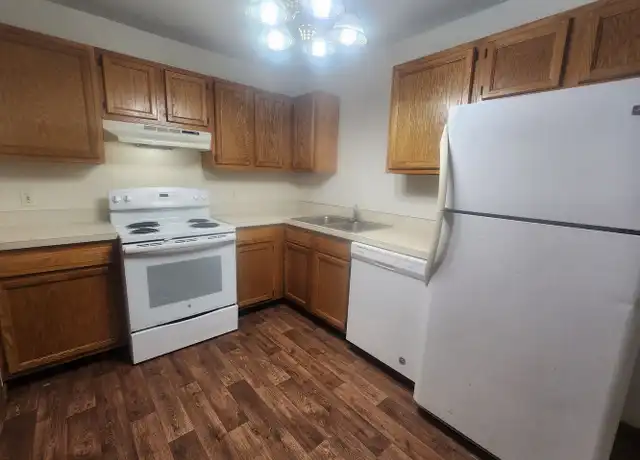 Property at 2000 N 4th St Unit 2010 (M-006), Terre Haute, IN, 47804, 2 beds, 1 bath, [object Object]