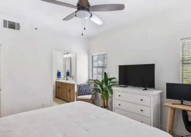 Property at 1010 Allen St Unit 121-7, Dallas, TX, 75204, 1 bed, 1 bath, [object Object]
