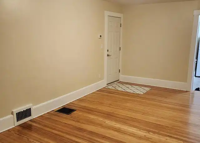 Property at 114 E Main St Unit 3, Middletown, NY, 10940, 1 bed, 1 bath, [object Object]