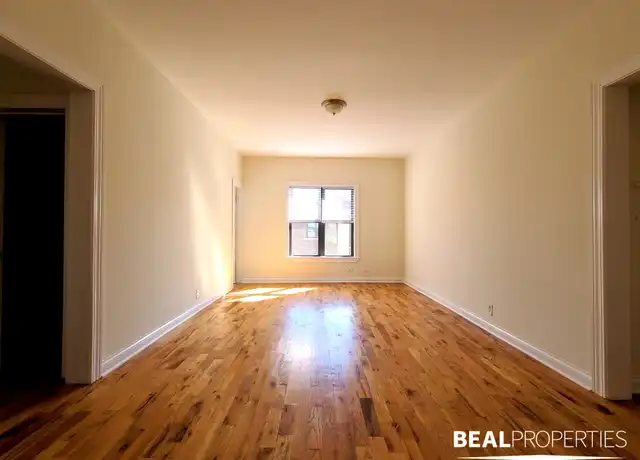 Property at 813 W Waveland Ave Unit 3 bed, Chicago, IL, 60613, 3 beds, 1 bath, [object Object]