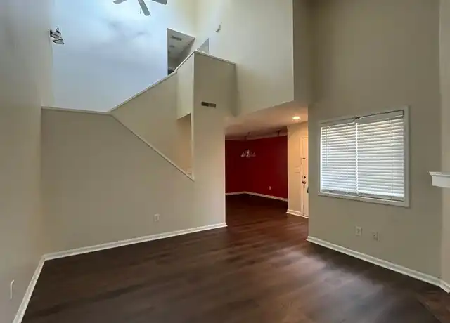 Property at 1002 Parkaire Xing, Marietta, GA, 30068, 2 beds, 2.5 baths, [object Object]