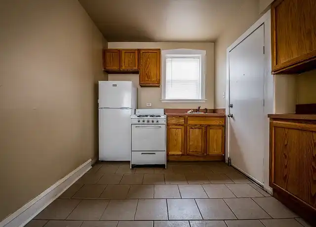 Property at 5500 W Van Buren St, Chicago, IL, 60644, 2 beds, 1 bath, [object Object]