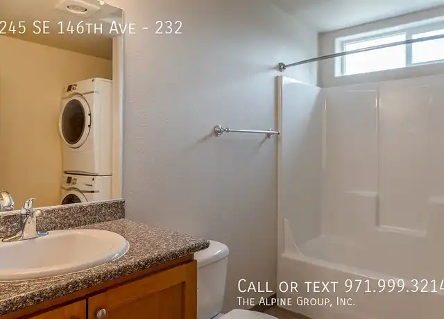 Property at Ascot 146 Apartments - 255 SE 146th Ave, Portland, OR, 97233, 1 bed, 1 bath, [object Object]