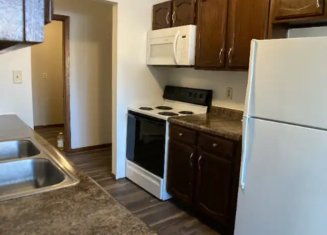 Property at 2627 S 17th St Unit 103, Grand Forks, ND, 58201, 2 beds, 1 bath, [object Object]