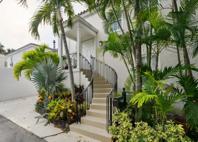Property at 151 S County Rd Unit 2nd Fl, Palm Beach, FL, 33480, 2 beds, 2 baths, [object Object]