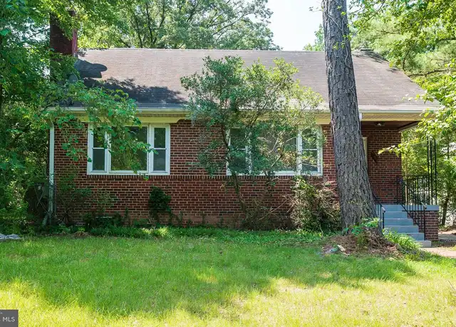 Property at 6007 Bradley Ln, Clinton, MD, 20735, 5 beds, 2 baths, [object Object]