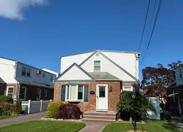 Property at 100 Carl Ave, Franklin Square, NY, 11010, 4 beds, 2.5 baths, [object Object]
