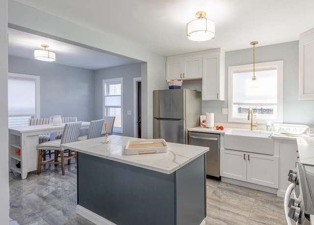 Photo of 18 Hall Ave, Newport, RI 02840