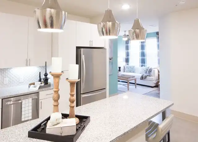 Property at Magnolia On Zang - 901 N Zang Blvd, Dallas, TX, 75208, 1 bed, 1 bath, [object Object]