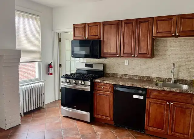 Property at 117 Windsor St Unit 2, Kearny, NJ, 07032, 2 beds, 1 bath, [object Object]