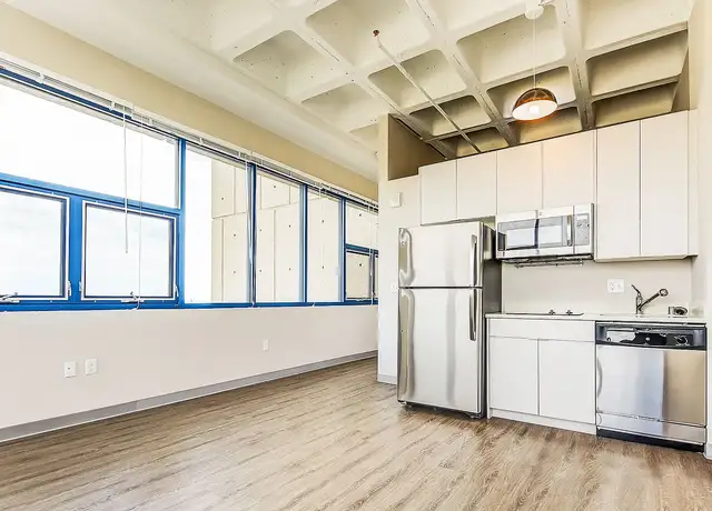 Photo of 735 W Wisconsin Ave, Milwaukee, WI 53233