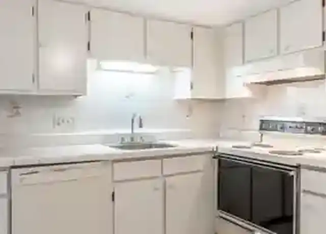 Property at 49 Melrose St Unit 5G, Melrose, MA, 02176, 1 bed, 1 bath, [object Object]