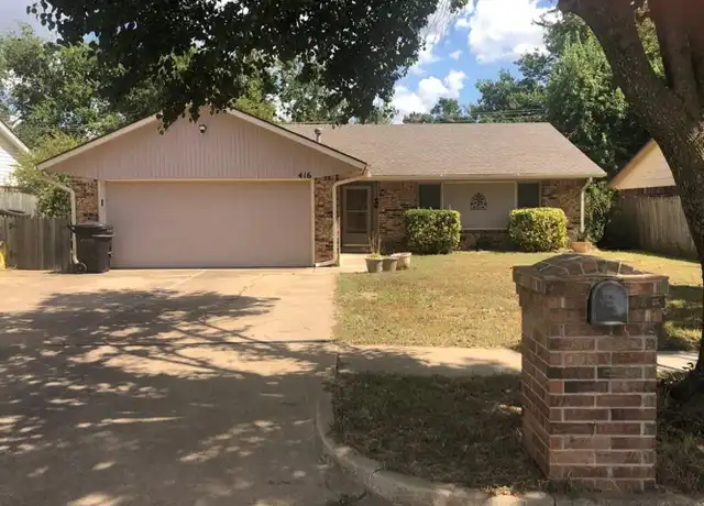 Property at 416 N Morgan Dr, Moore, OK, 73160, 3 beds, 2 baths, [object Object]