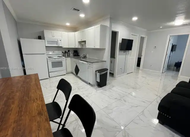 Property at 2240 Simms St Unit 4, Hollywood, FL, 33020, 2 beds, 1 bath, [object Object]