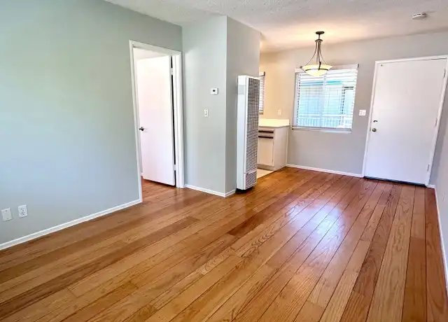Property at 3455 Alameda de las Pulgas Unit 3455-06, Menlo Park, CA, 94025, 1 bed, 1 bath, [object Object]