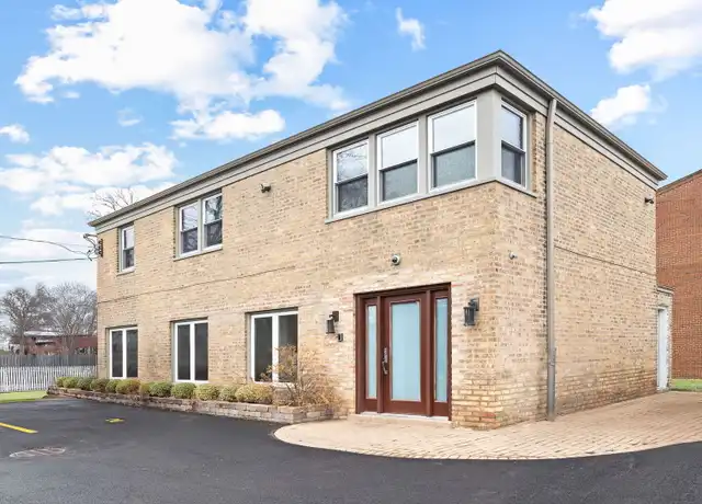 Property at 423 Funston Ave Unit 1R, Highwood, IL, 60040, 2 beds, 1 bath, [object Object]