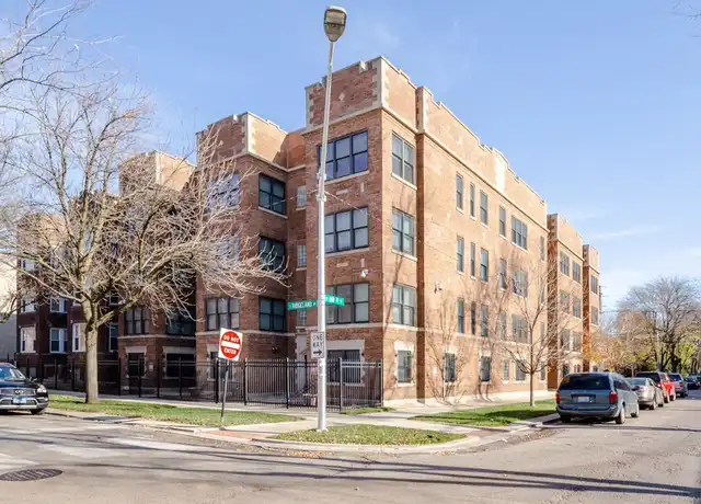Property at 1744 E 69th St Unit 205, Chicago, IL, 60649, 2 beds, 1 bath, [object Object]