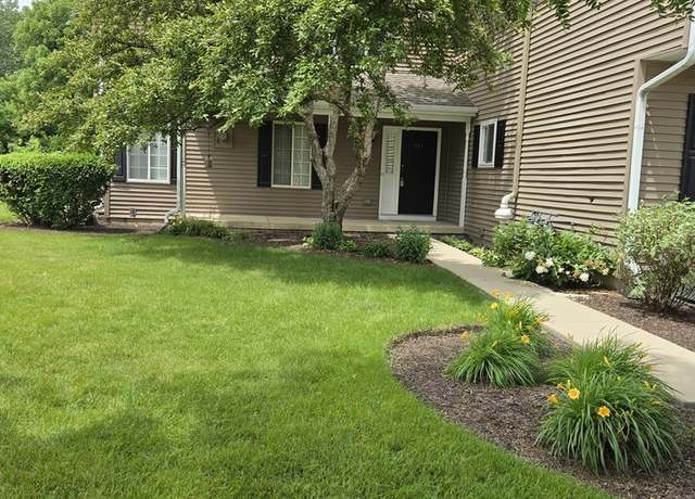 Photo of 443 Village Creek Dr, Lake in the Hills, IL 60156