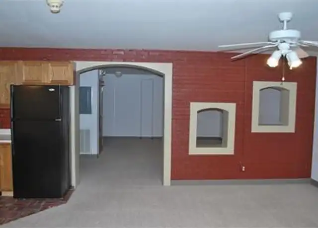 Property at 424 W McDaniel St Unit B, Springfield, MO, 65806, 1 bed, 1 bath, [object Object]