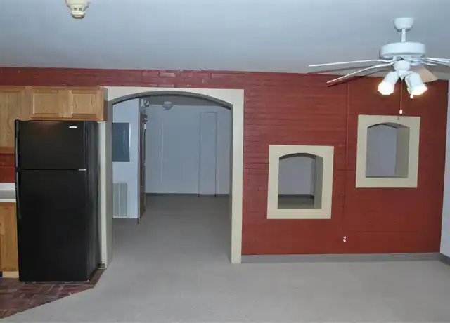 Property at 424 W McDaniel St Unit B, Springfield, MO, 65806, 1 bed, 1 bath, [object Object]